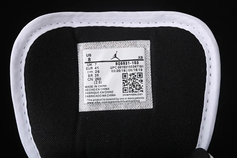 All categories Air Jordan Jordan series basketball shoes Air Jordan 1 Mid Air Jordan 1 Mid AJ1 Joe 1 black and white color luminous starry mid-top BQ6931-103